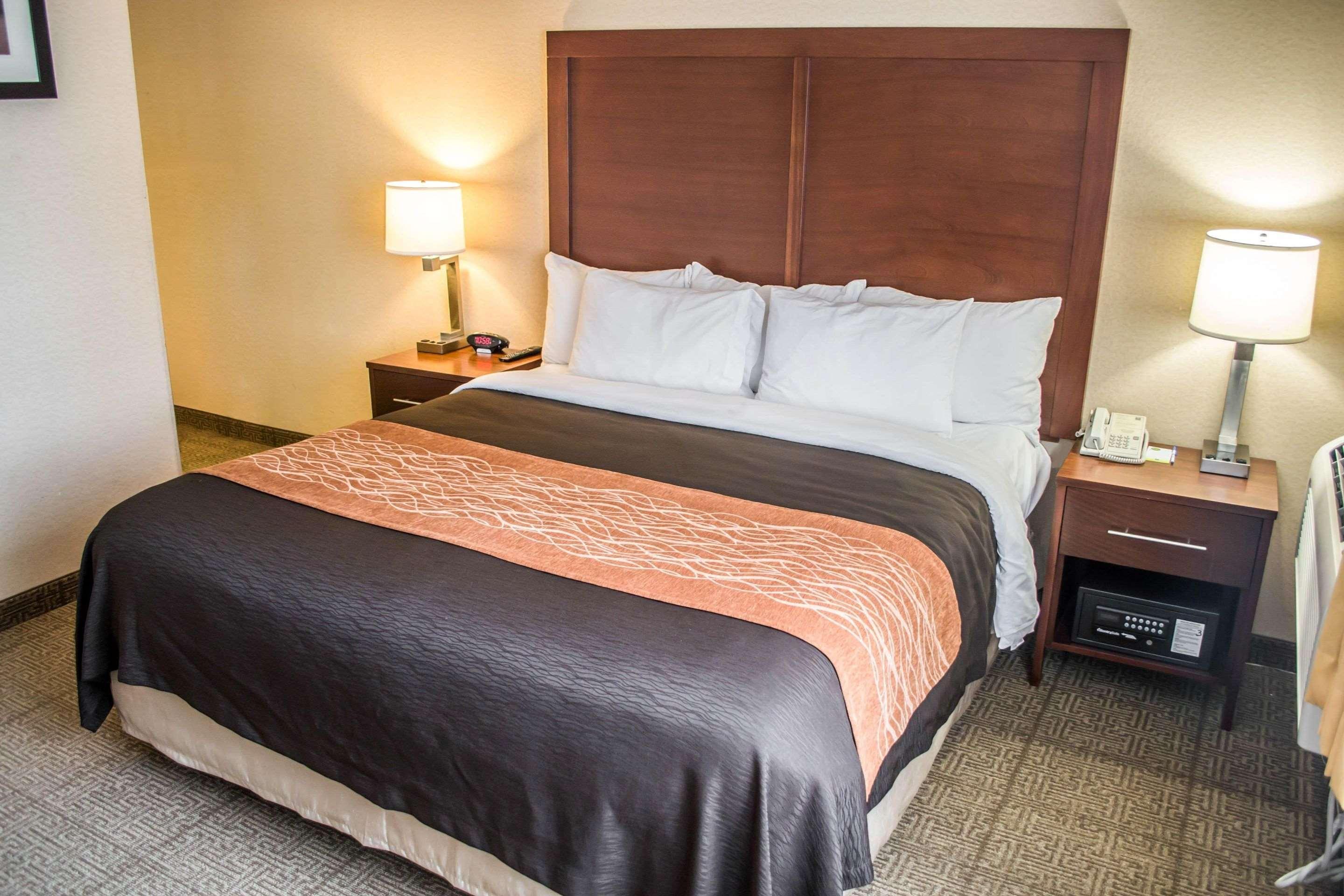 Comfort Inn & Suites Beaverton - Portland West Экстерьер фото